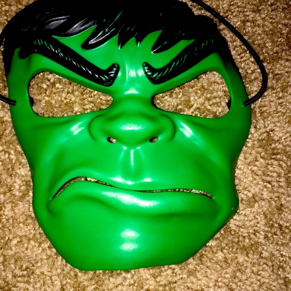 Hulk costume 3-4 year olds comes with mask and jumpsuit - Picture 3 of 5